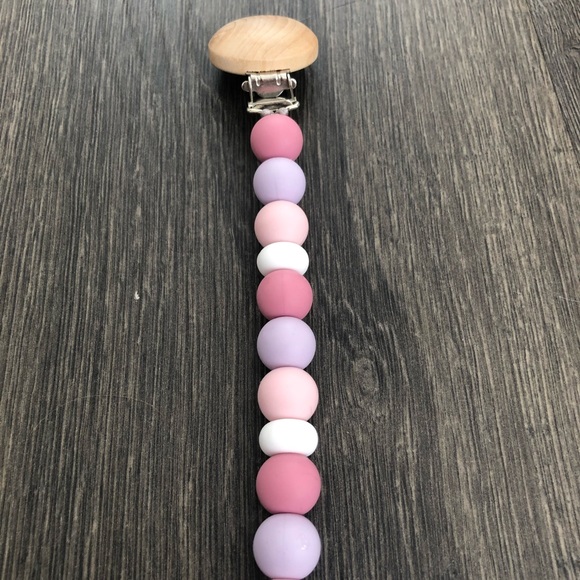 Pacifier Clip - Picture 2 of 3